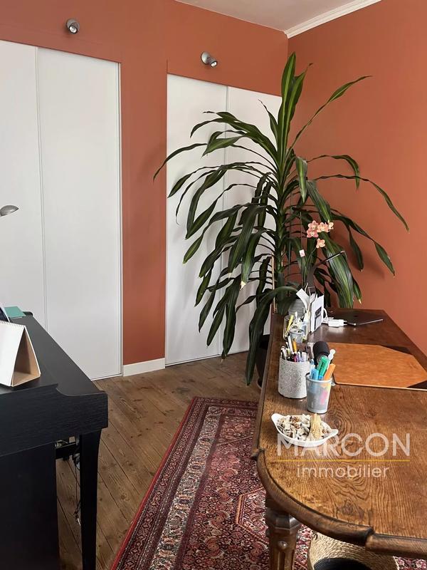 Maison - 250 m² - 3 pièces