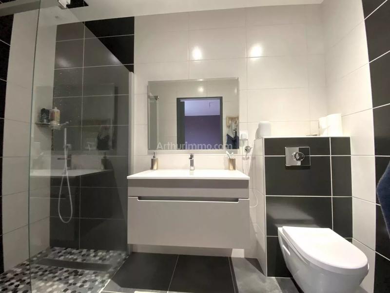 Maison - 185 m² - 7 pièces