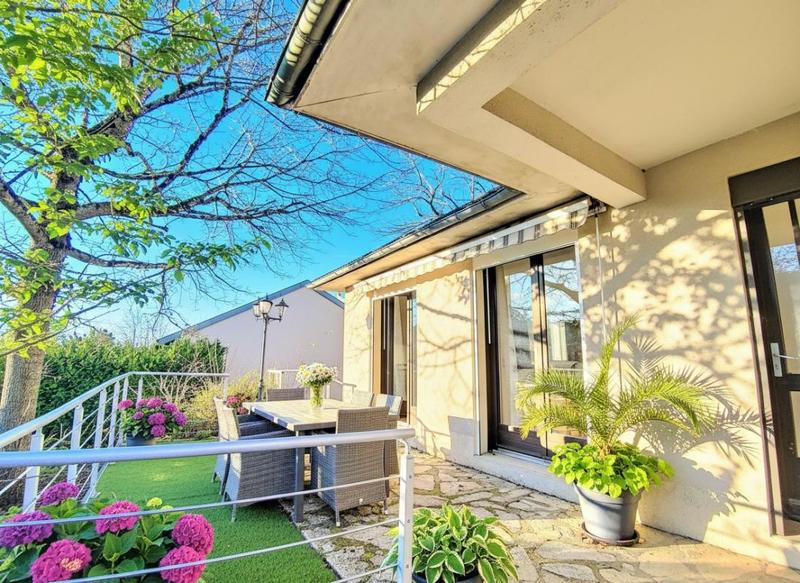 Maison - 189 m² - 6 pièces