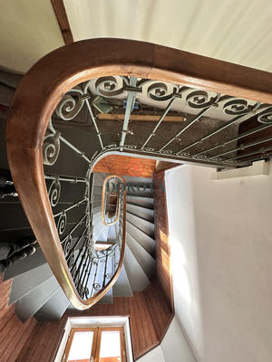 Maison - 300 m² - 6 pièces