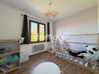 Pavillon - 160 m² - 5 pièces