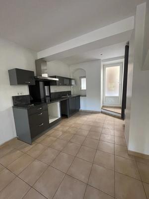 Maison de village - 80 m² - 4 pièces