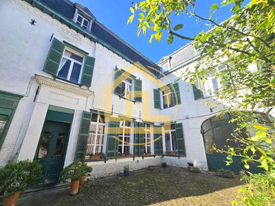 Maison - 430 m² - 13 pièces