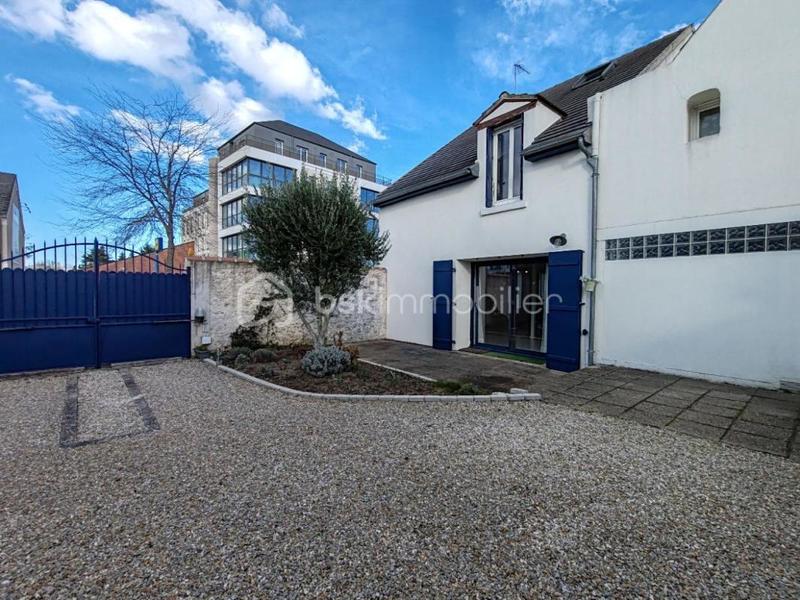 Maison de ville - 127 m² - 6 pièces