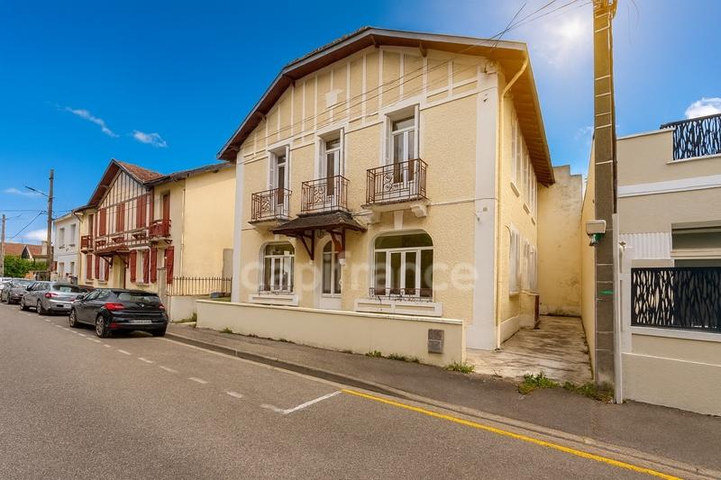 Maison - 157 m² - 7 pièces