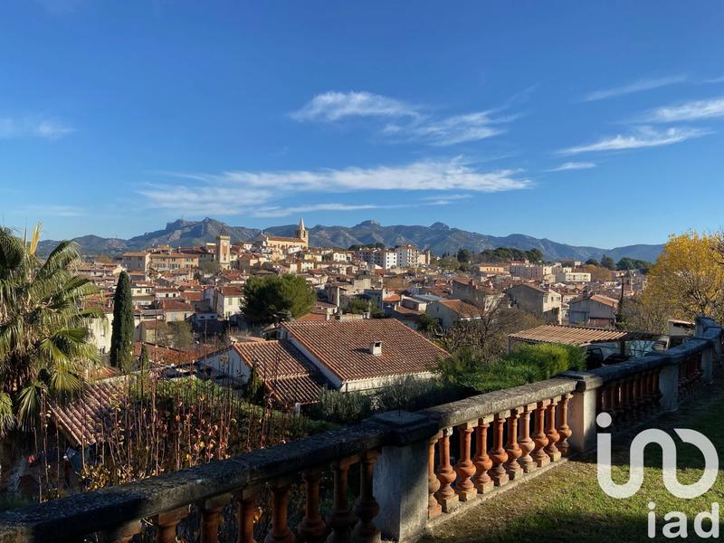 Maison - 210 m² - 11 pièces