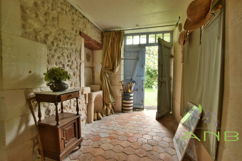 Maison - 254 m² - 10 pièces