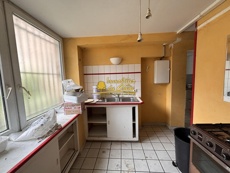 Local commercial - 211 m² - 7 pièces