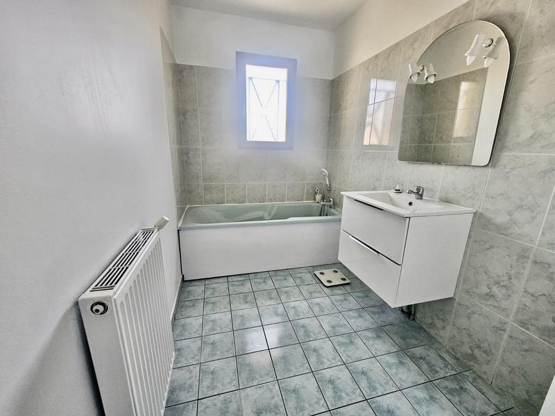 Maison traditionnelle - 115 m² - 7 pièces