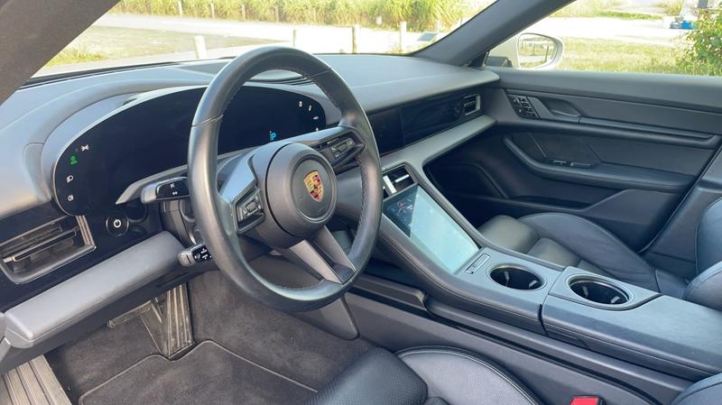 Porsche taycan 93.4 kWh 571 Performance Plus 4s