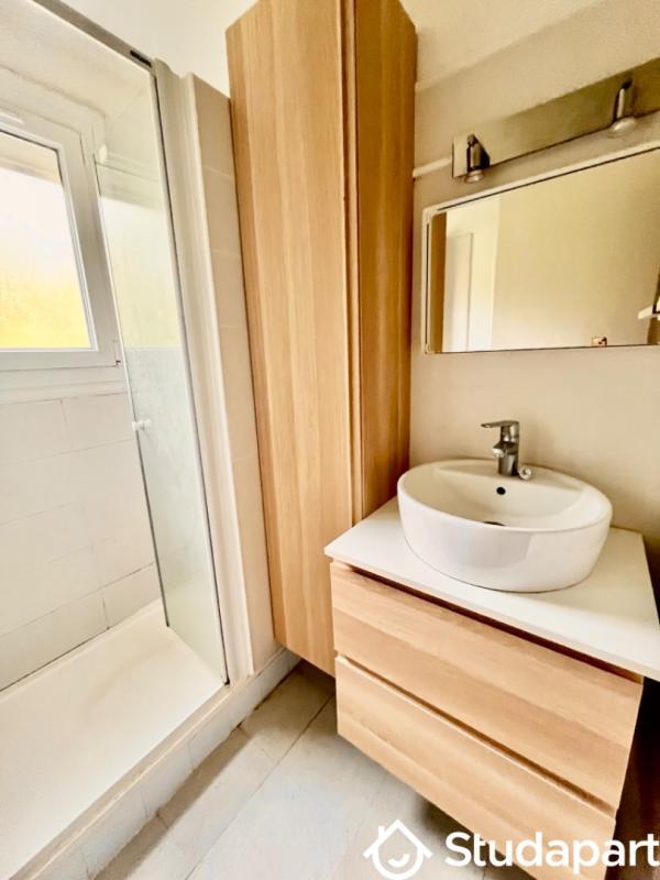 Chambre - 9 m² - 1 pièce