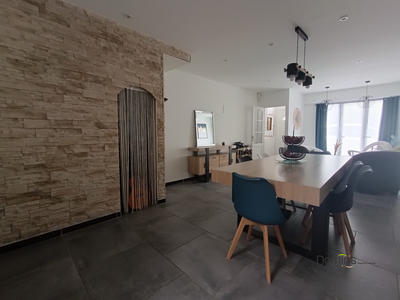 Maison - 147 m² - 4 pièces