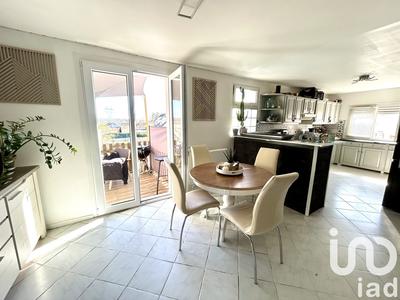 Maison - 90 m² - 5 pièces