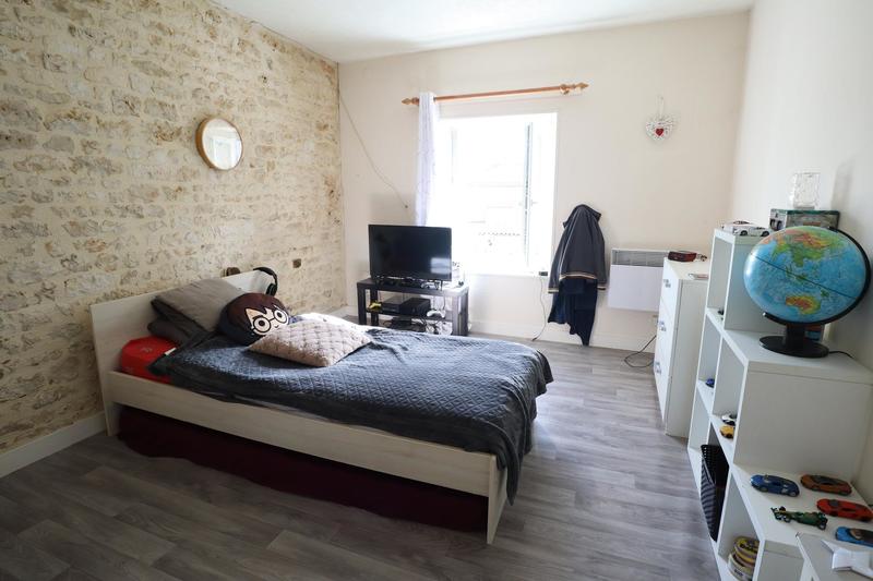 Maison - 207 m² - 7 pièces