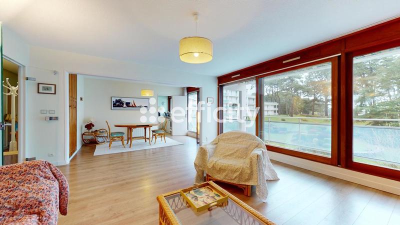 Appartement - 92 m² - 5 pièces