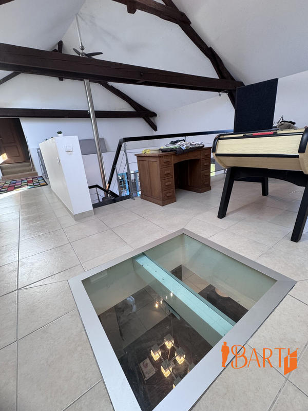 Maison - 260 m² - 7 pièces