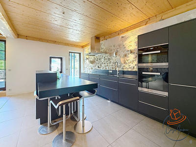 Maison de ville - 255 m² - 6 pièces