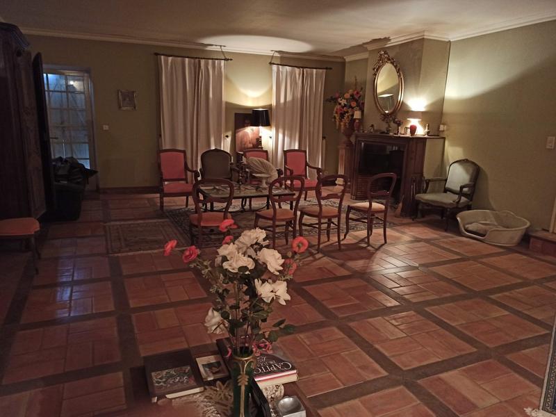 Maison traditionnelle - 280 m² - 7 pièces