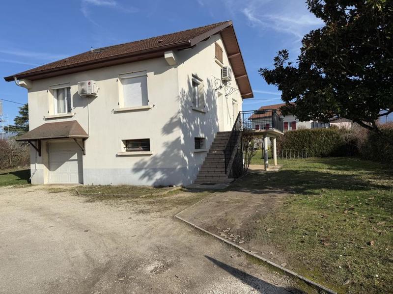 Maison - 88 m² - 4 pièces