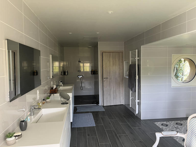 Maison - 420 m² - 14 pièces