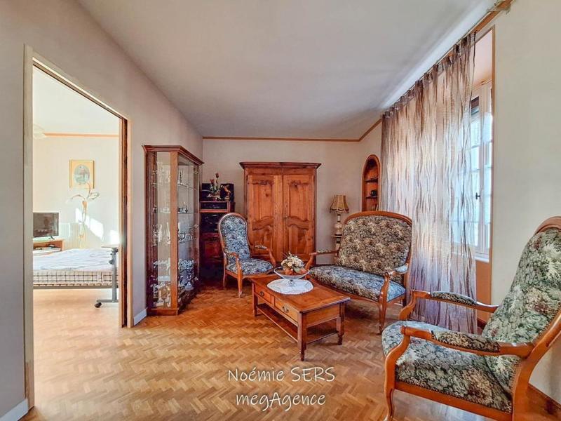 Maison - 295 m² - 15 pièces