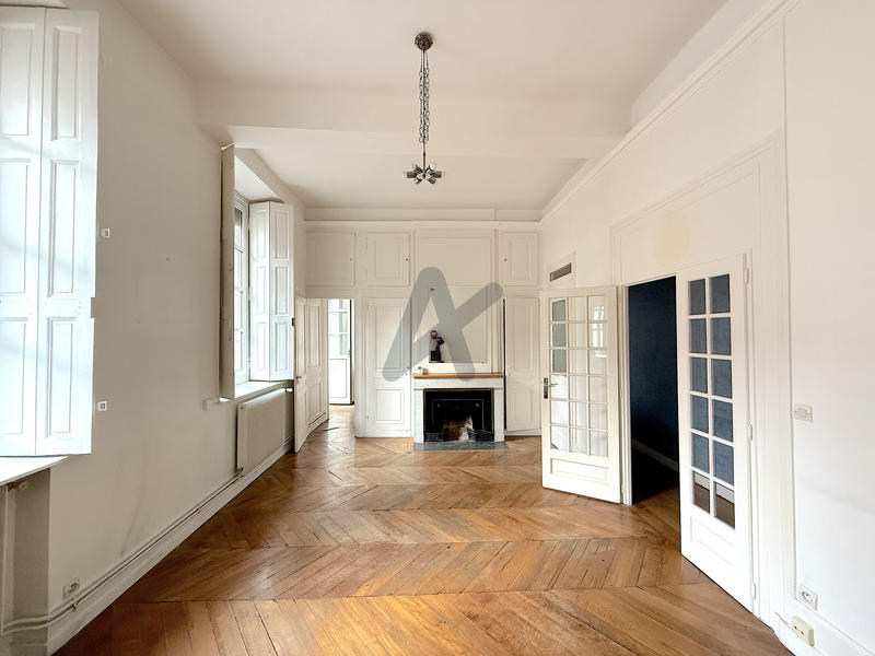 Appartement - 93 m² - 3 pièces