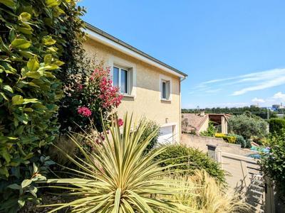 Villa - 100 m² - 6 pièces