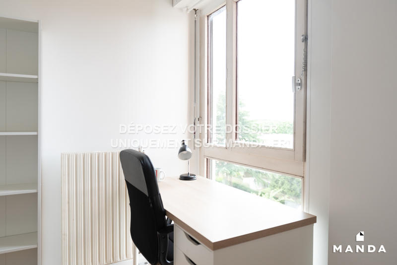 Chambre - 10 m² - 5 pièces