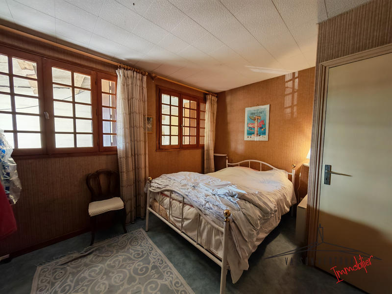 Villa - 235 m² - 9 pièces