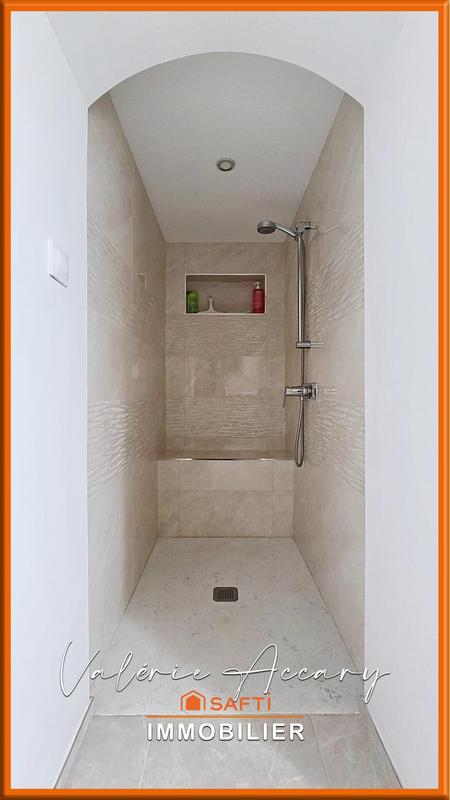 Maison - 164 m² - 8 pièces