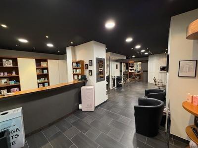 Local commercial - 75 m² - 3 pièces