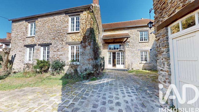 Maison - 300 m² - 10 pièces