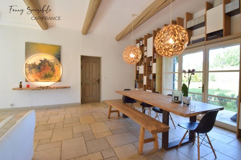 Mas - 200 m² - 6 pièces