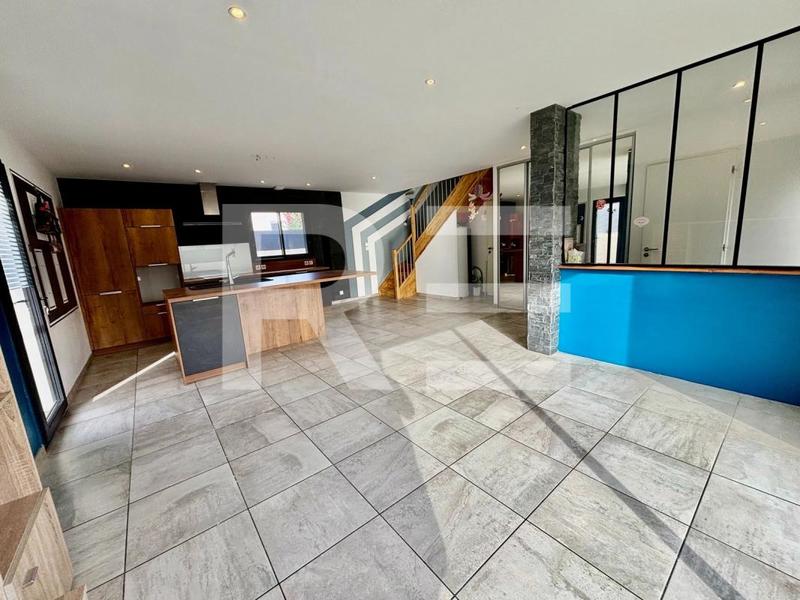 Maison traditionnelle - 91 m² - 4 pièces