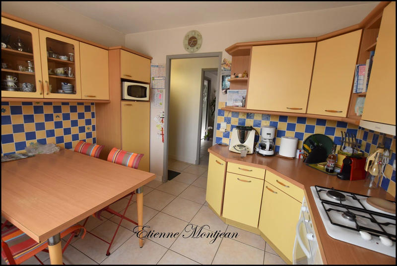 Maison - 257 m² - 13 pièces