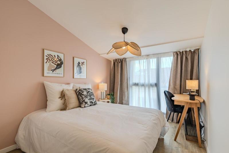 Chambre - 14 m² - 1 pièce