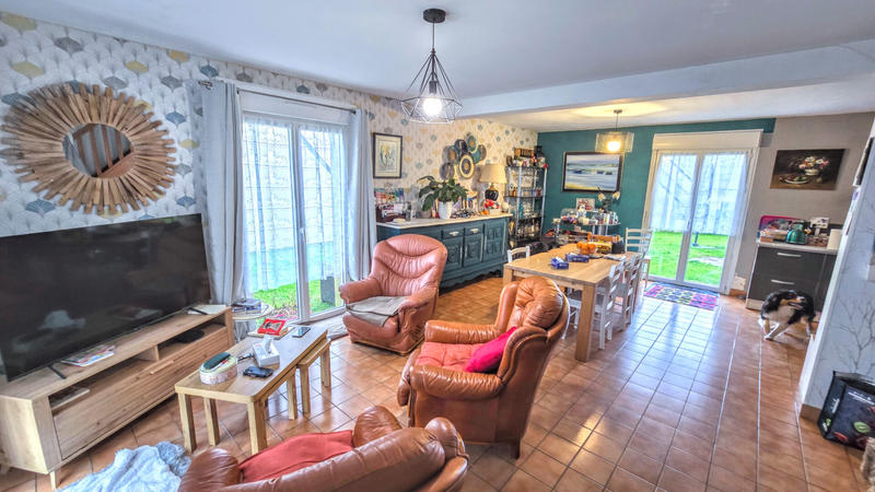 Maison - 96 m² - 5 pièces