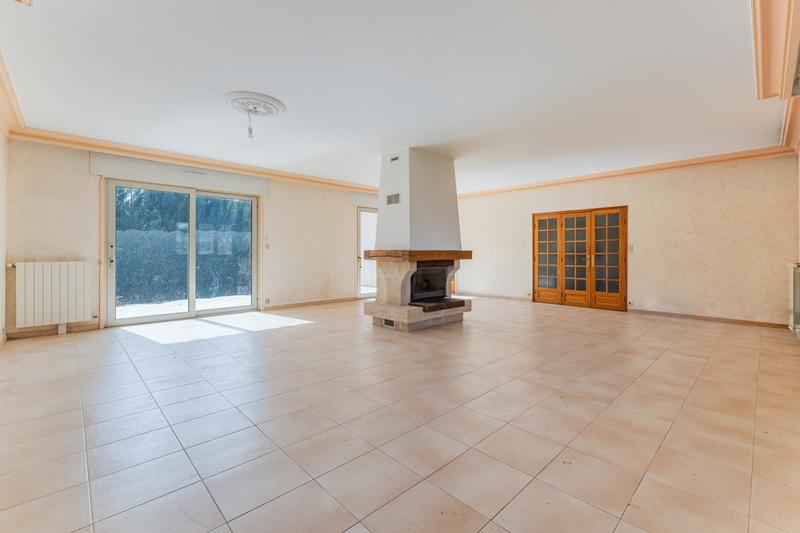 Maison ancienne - 243 m² - 8 pièces