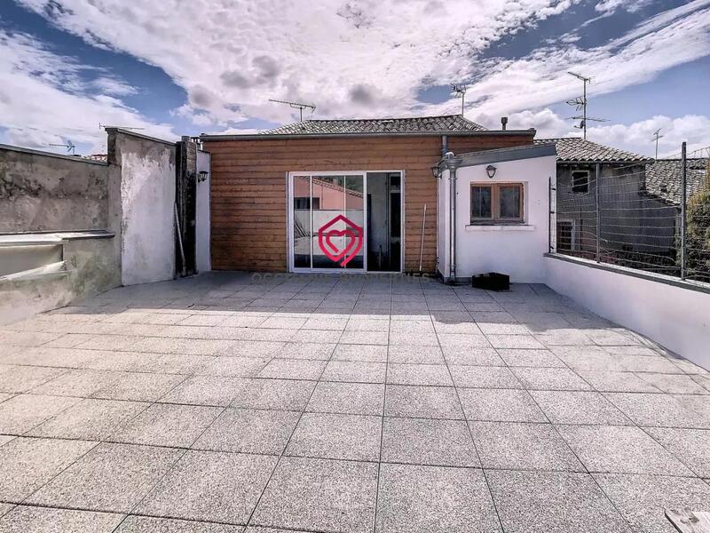 Appartement - 95 m² - 2 pièces