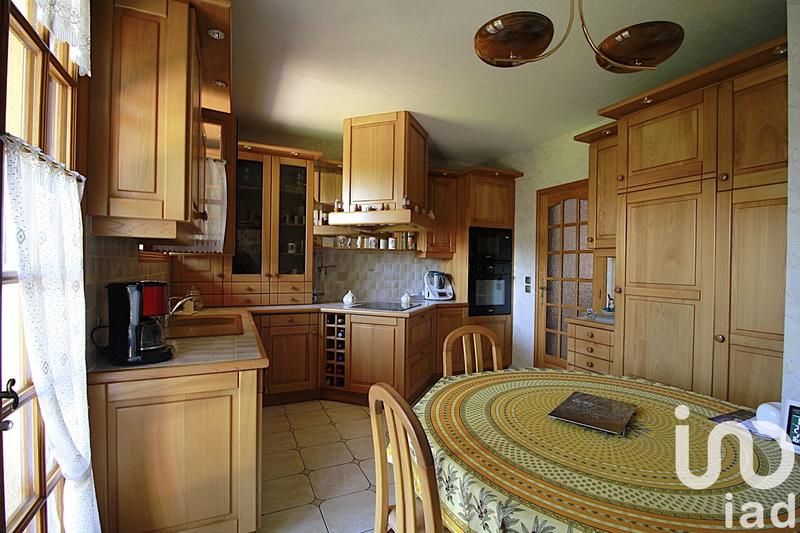 Maison - 185 m² - 7 pièces