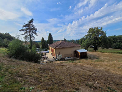 Maison - 99 m² - 5 pièces