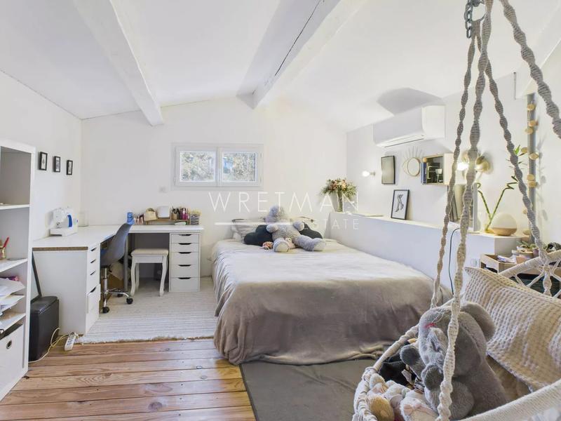 Villa - 207 m² - 6 pièces