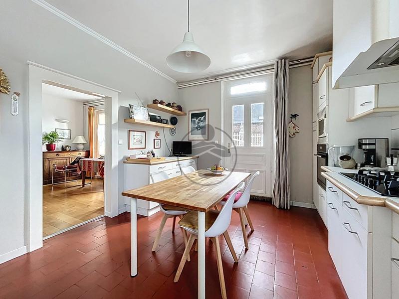 Maison - 188 m² - 6 pièces