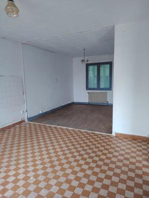 Maison - 96 m² - 4 pièces