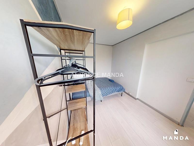 Chambre - 9 m² - 5 pièces