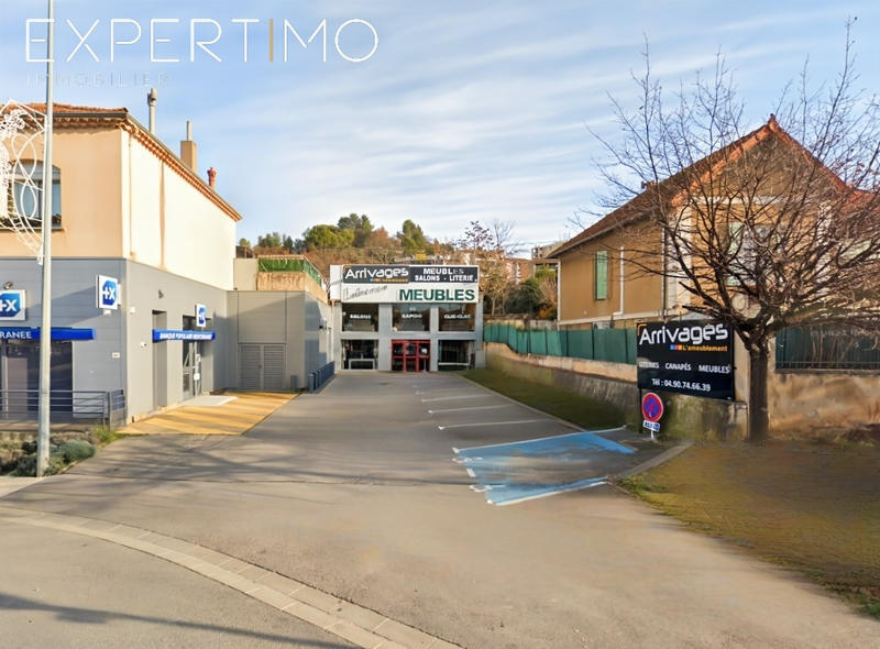 Fonds de commerce - Magasins - 380 m²