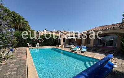 Maison - 98 m² - 4 pièces