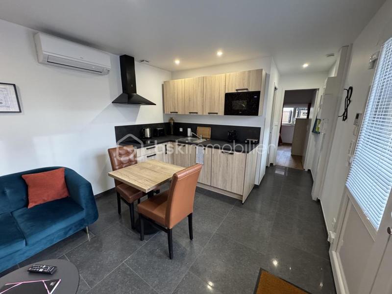 Appartement - 160 m² - 8 pièces