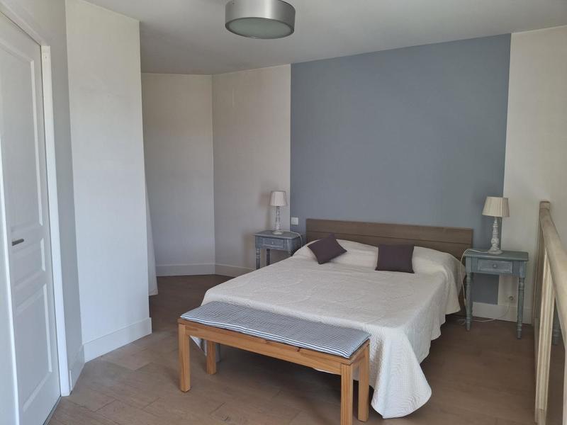 Pavillon - 170 m² - 8 pièces