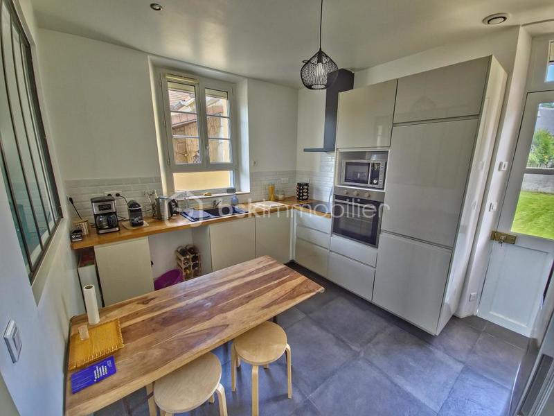 Maison - 136 m² - 5 pièces